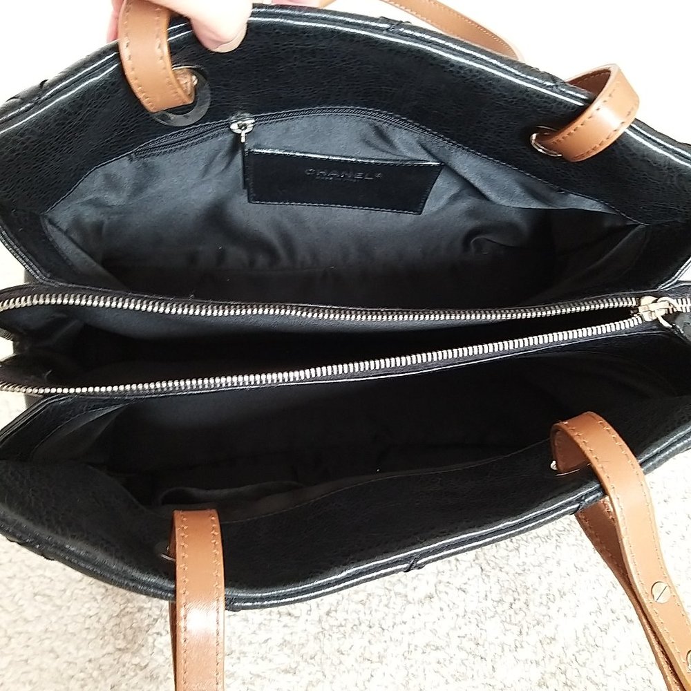 Auth Chanel Black Glazed Calfskin On the Road Tote Bag - Pre-owned - Picture 11 of 16